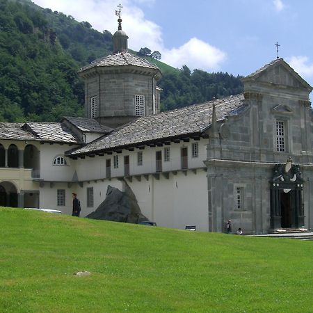 Albergue Santuario di Oropa Biella Exterior foto