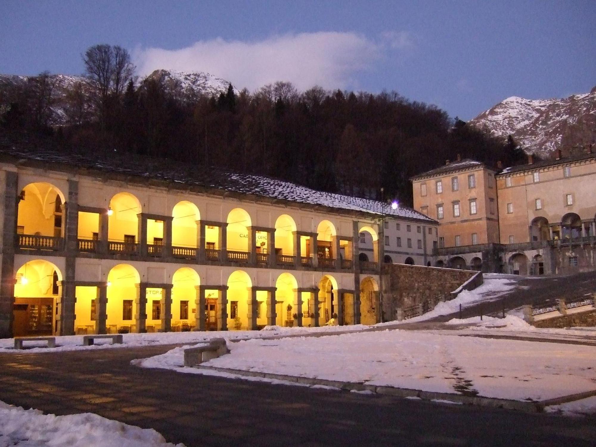 Albergue Santuario di Oropa Biella Exterior foto