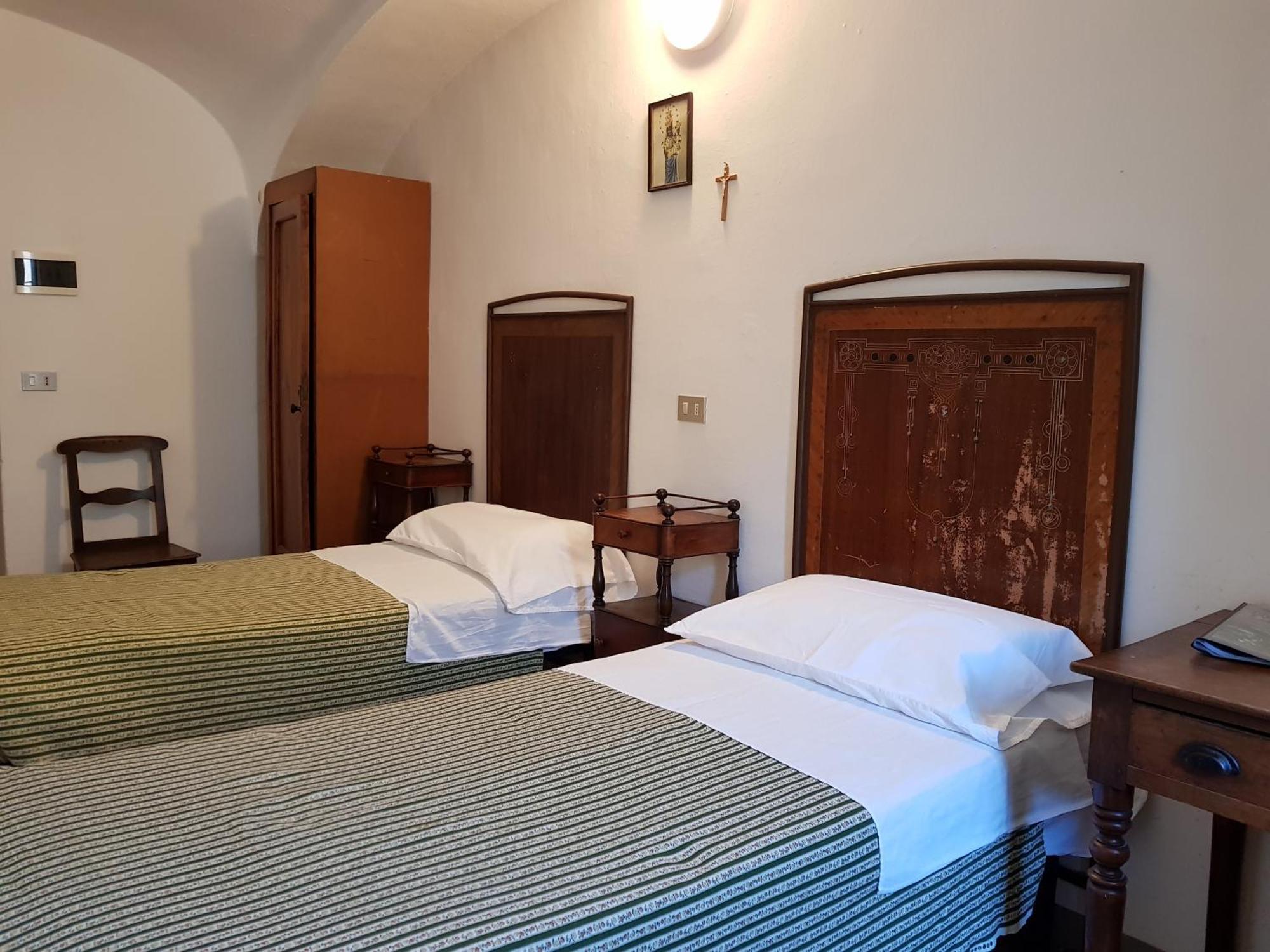 Albergue Santuario di Oropa Biella Habitación foto