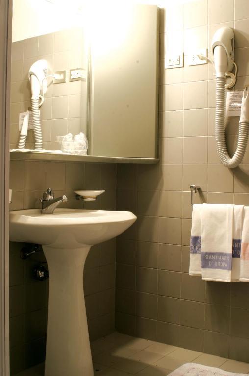 Albergue Santuario di Oropa Biella Habitación foto